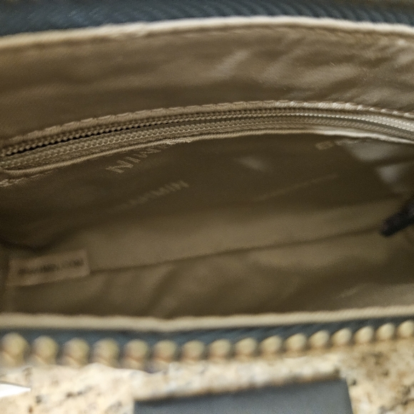 Brahmin Elope Melbourne Daisy Wristlet Clutch NWT - Picture 10 of 10